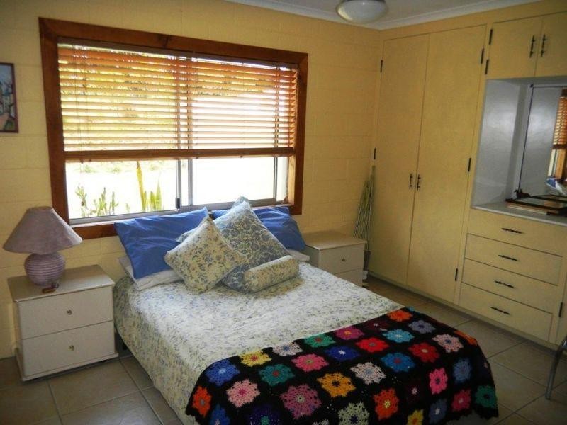 281 Old Goomboorian Road, Veteran QLD 4570