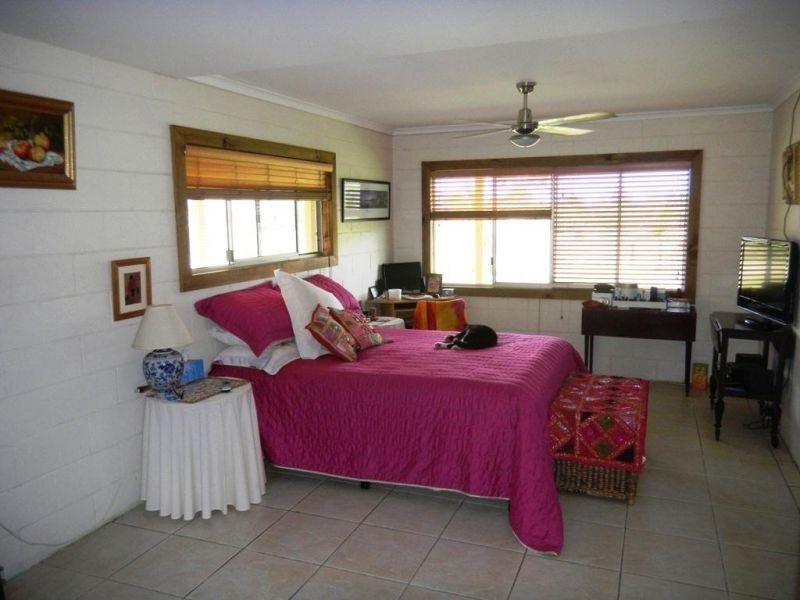 281 Old Goomboorian Road, Veteran QLD 4570