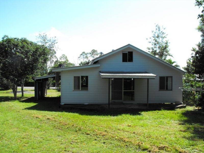 35 Bligh Street, Kilkivan QLD 4600