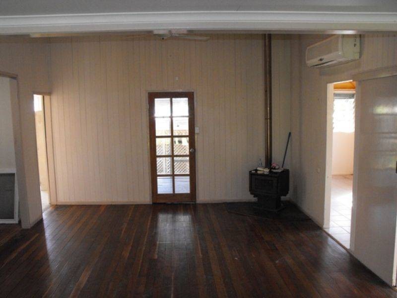 35 Bligh Street, Kilkivan QLD 4600