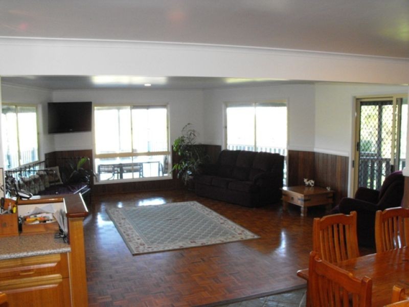 22 Shadbolt Road, Mothar Mountain QLD 4570