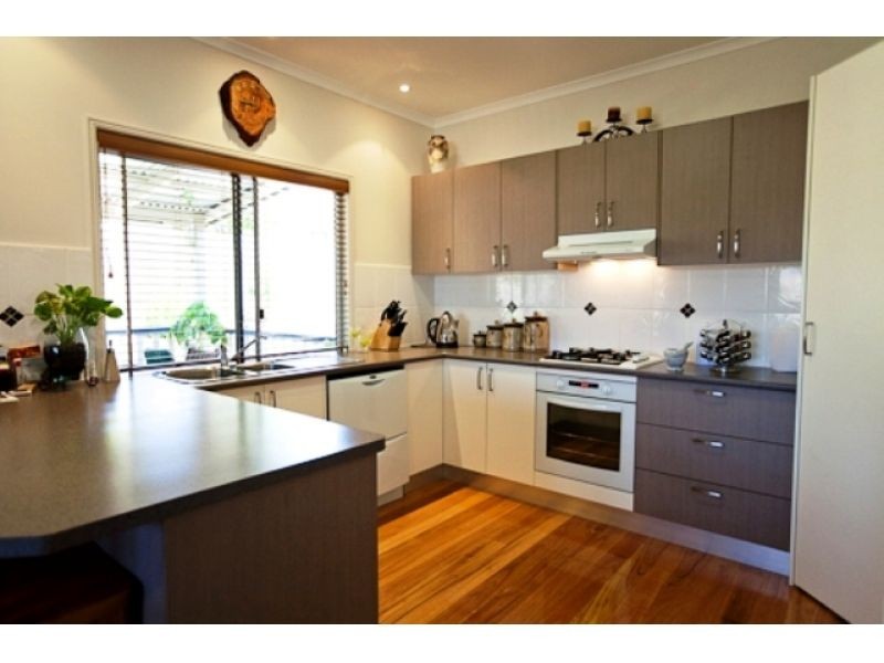 3 Oxley Court, Southside QLD 4570