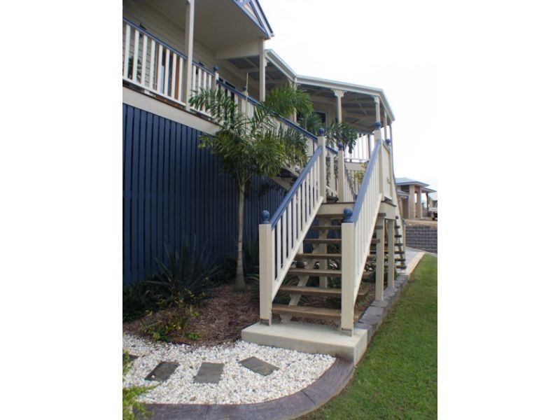 3 Oxley Court, Southside QLD 4570