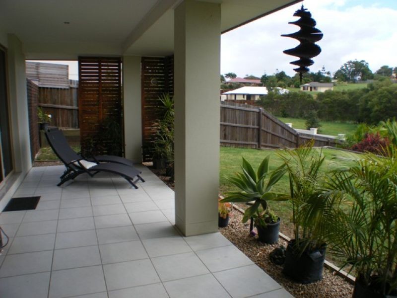 1 Moreton Court, Southside QLD 4570