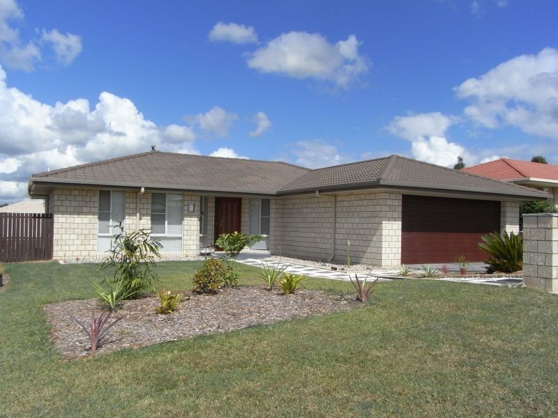 82 Gympie View Drive, Southside QLD 4570