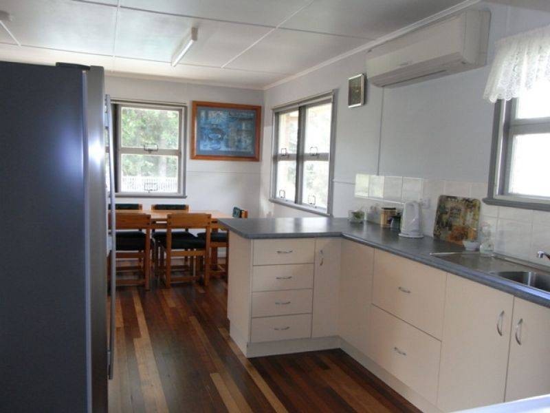 4 Roma Street, Monkland QLD 4570