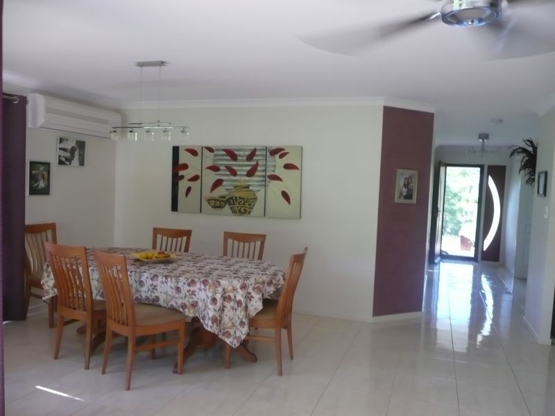 11 Duffy Court, Southside QLD 4570