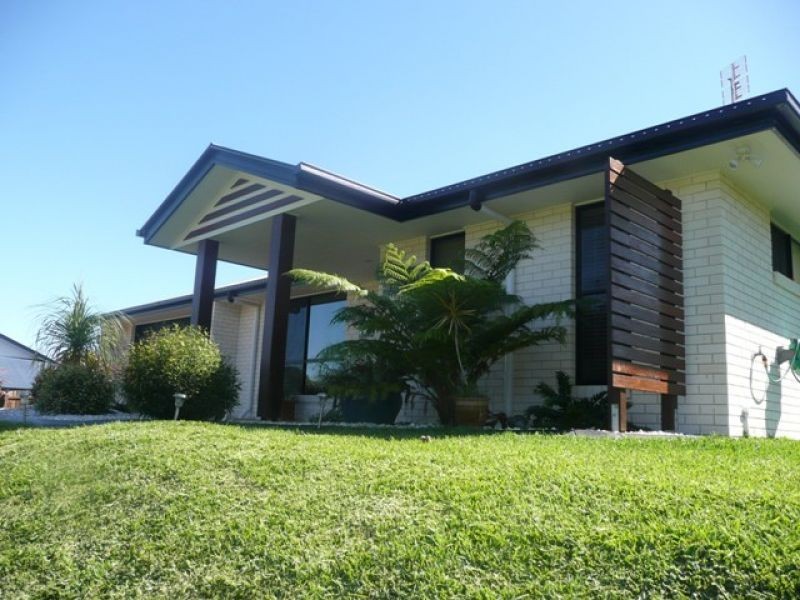 11 Duffy Court, Southside QLD 4570
