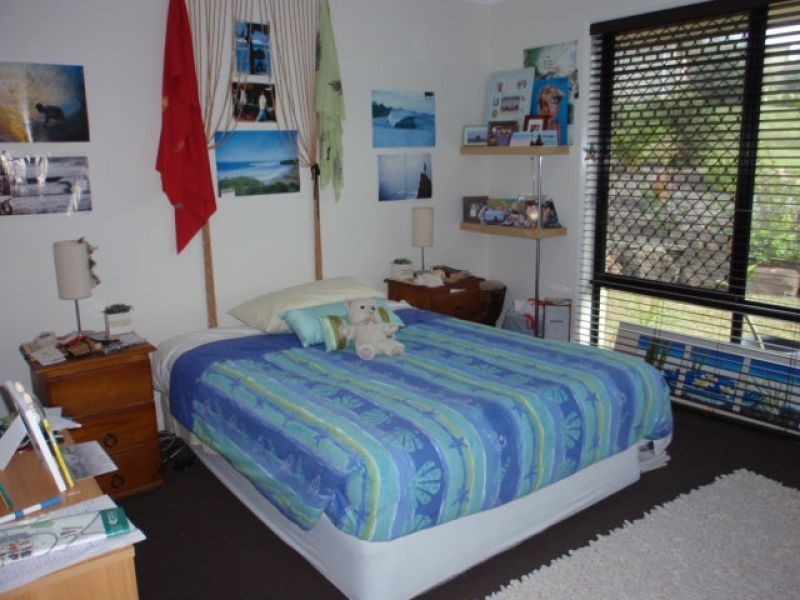 6 Moreton Court, Southside QLD 4570