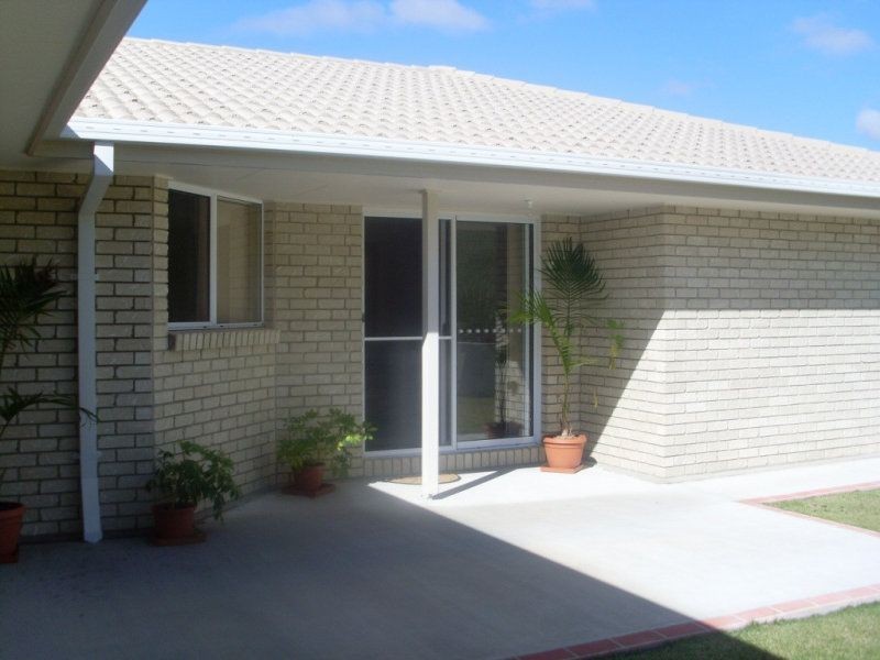 9 Petrie Court, Southside QLD 4570