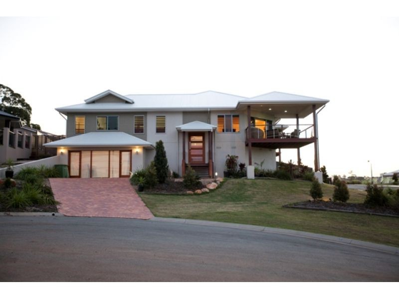 2 Pinnacle Court, Jones Hill QLD 4570