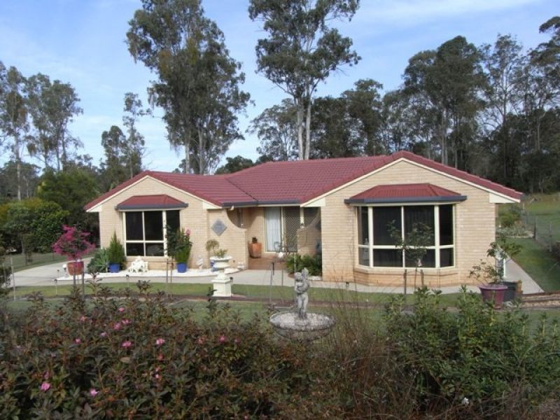 24 Piccadilly Drive, Southside QLD 4570