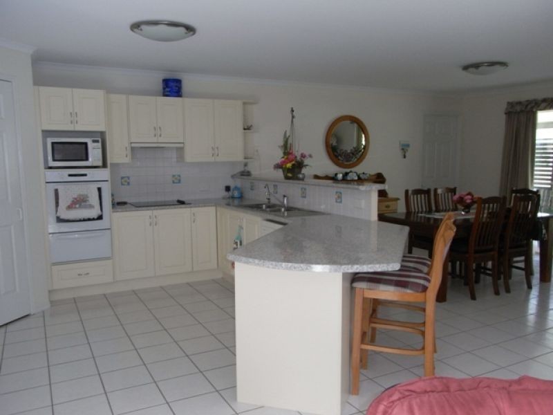 24 Piccadilly Drive, Southside QLD 4570