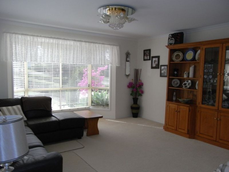 24 Piccadilly Drive, Southside QLD 4570