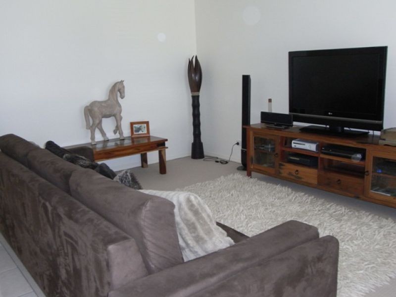 22 Federation Court, Southside QLD 4570