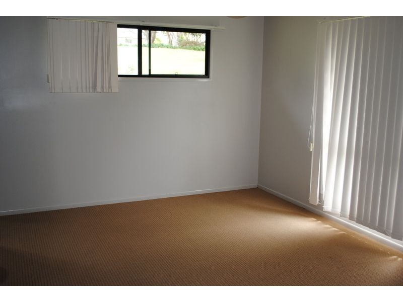 2 OXFORD Court, Southside QLD 4570