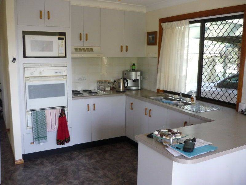 11 FURNESS Road, Southside QLD 4570