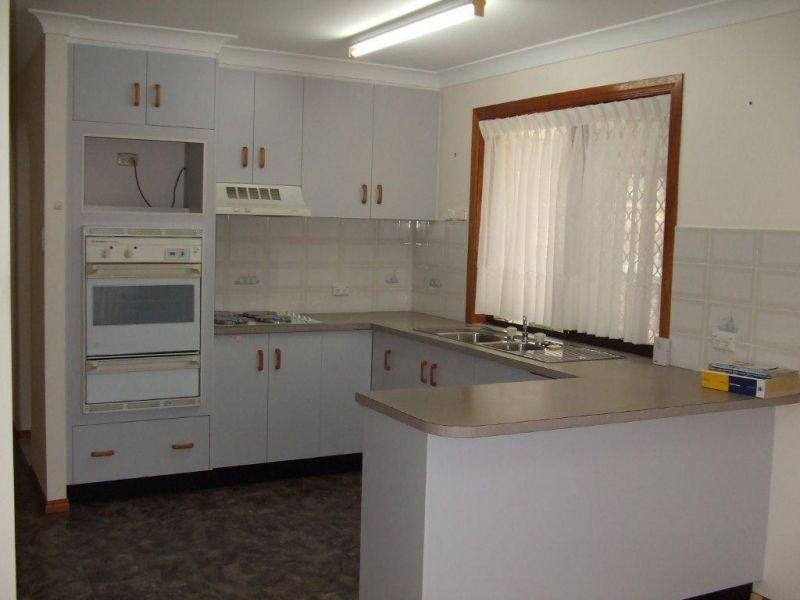 11 FURNESS Road, Southside QLD 4570