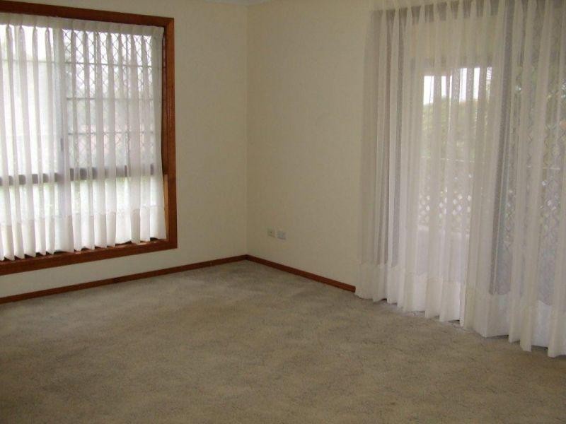 11 FURNESS Road, Southside QLD 4570