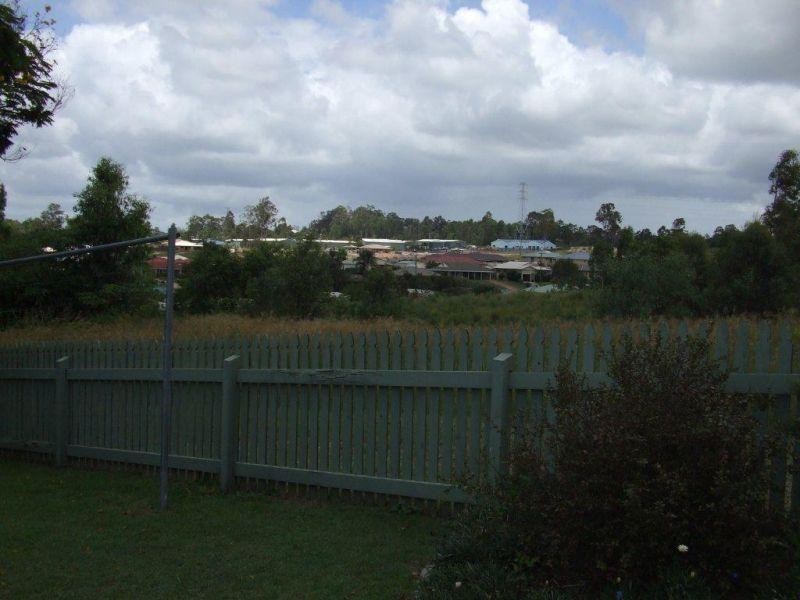 11 FURNESS Road, Southside QLD 4570