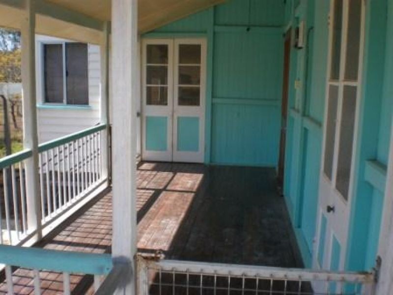 15 Bridge Street, Kilkivan QLD 4600
