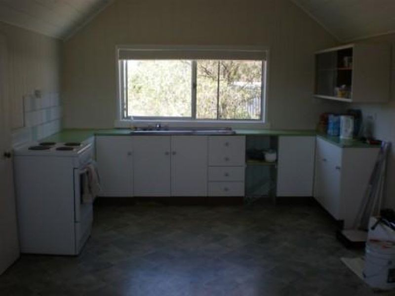 12 James Street, Kilkivan QLD 4600
