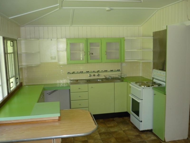 83 Tompkins Road, Veteran QLD 4570