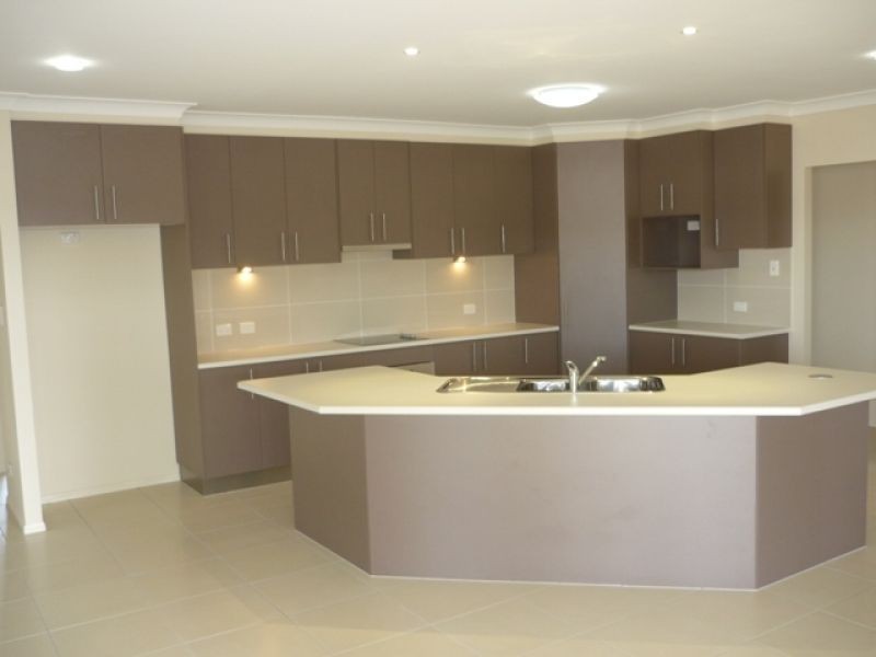 63 Gympie View Drive, Southside QLD 4570