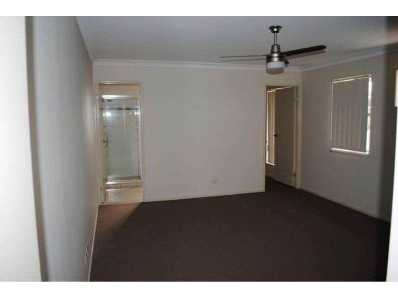 14 Vista Close, Southside QLD 4570