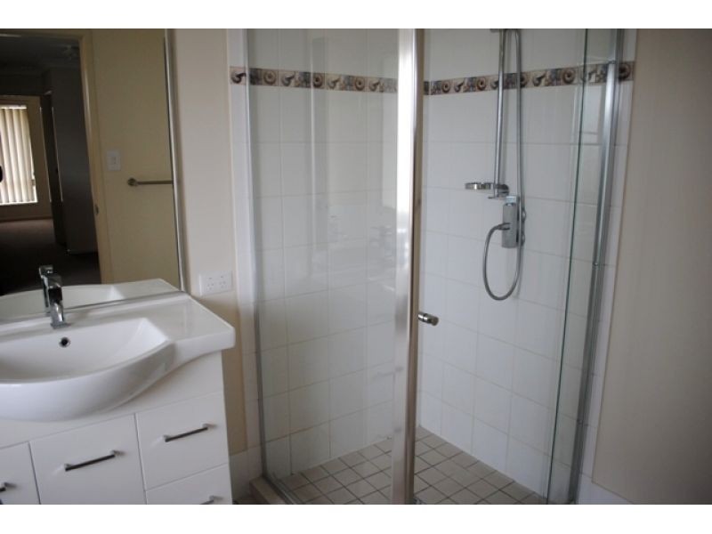 14 Vista Close, Southside QLD 4570