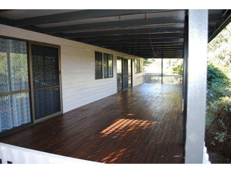 822 Bruce Highway, Chatsworth QLD 4570
