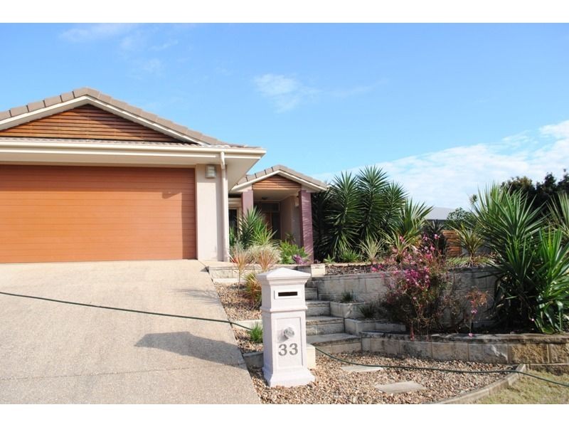 33 Bushland Drive, Southside QLD 4570
