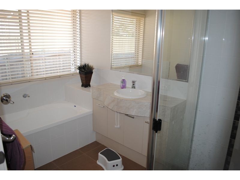 33 Bushland Drive, Southside QLD 4570