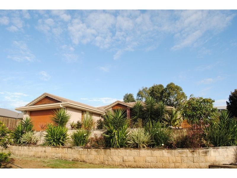 33 Bushland Drive, Southside QLD 4570