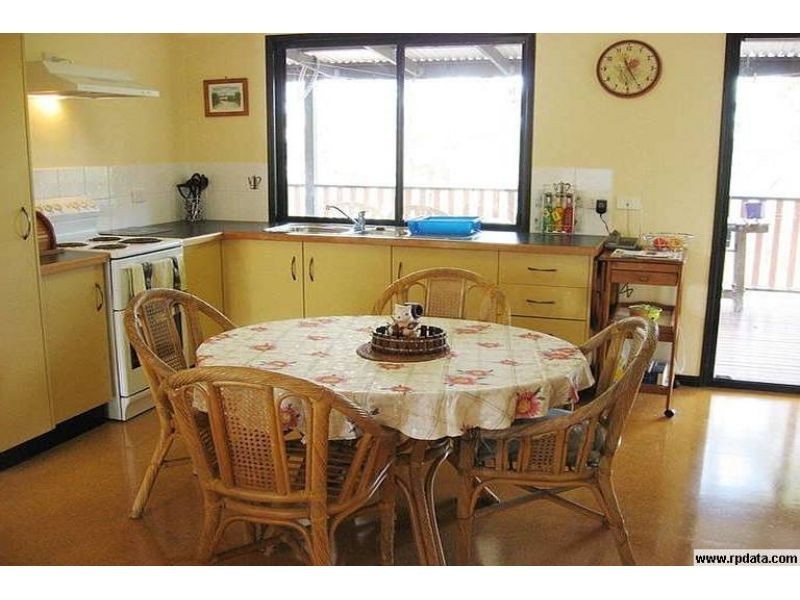 196 Benian Road, The Palms QLD 4570