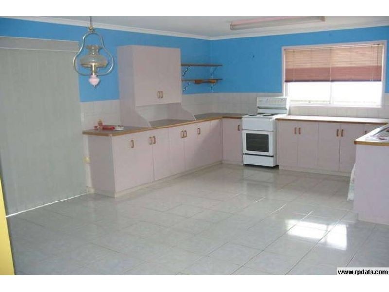 87 Crescent Road, Gympie QLD 4570