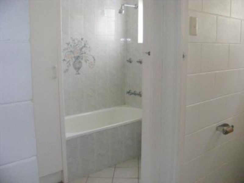 3 School Street, Kilkivan QLD 4600