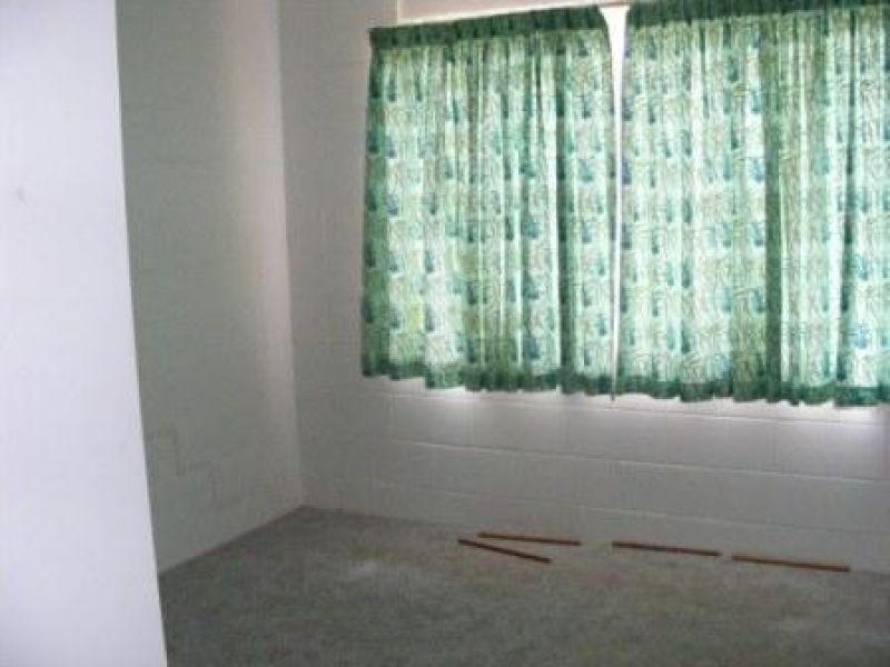 3 School Street, Kilkivan QLD 4600