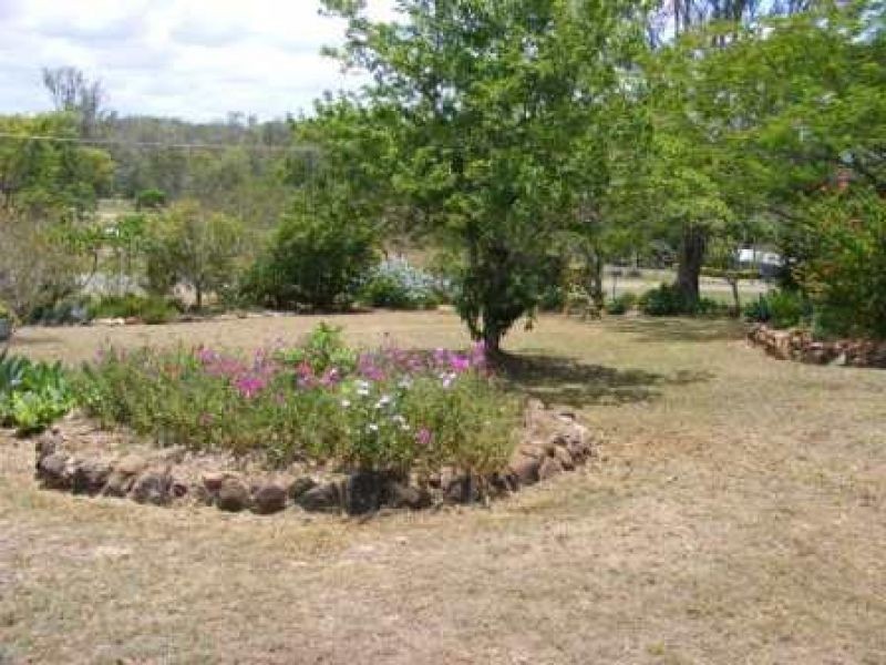 3 School Street, Kilkivan QLD 4600