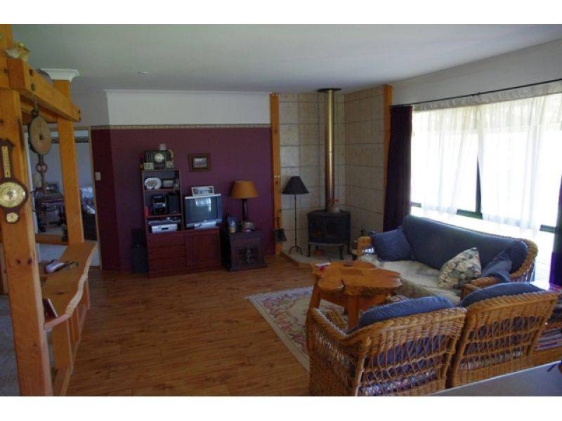 Mcintosh Creek QLD 4570