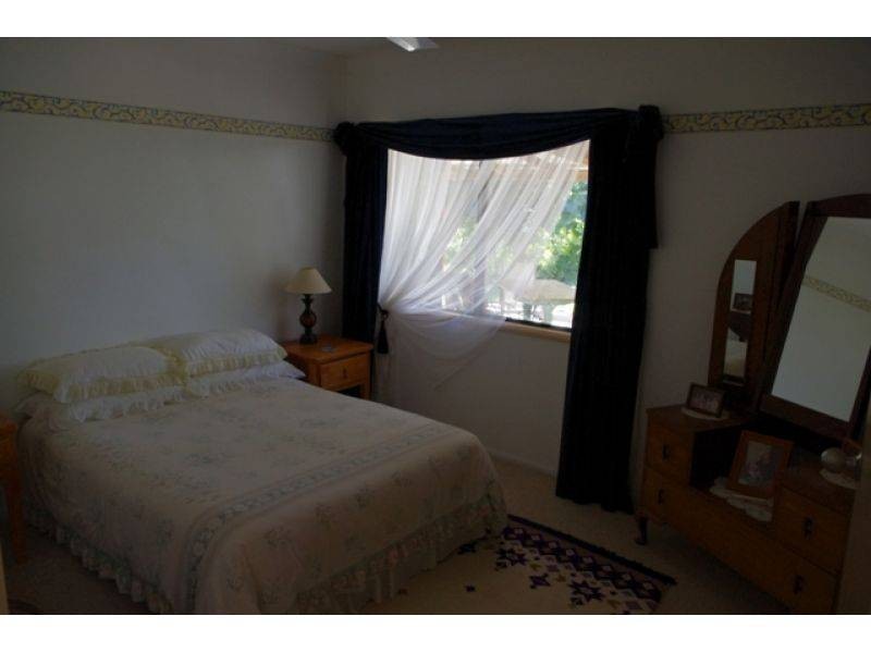 Mcintosh Creek QLD 4570