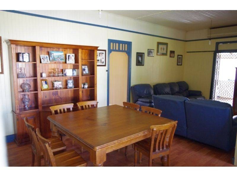 98 Ahern Road, Tansey QLD 4601