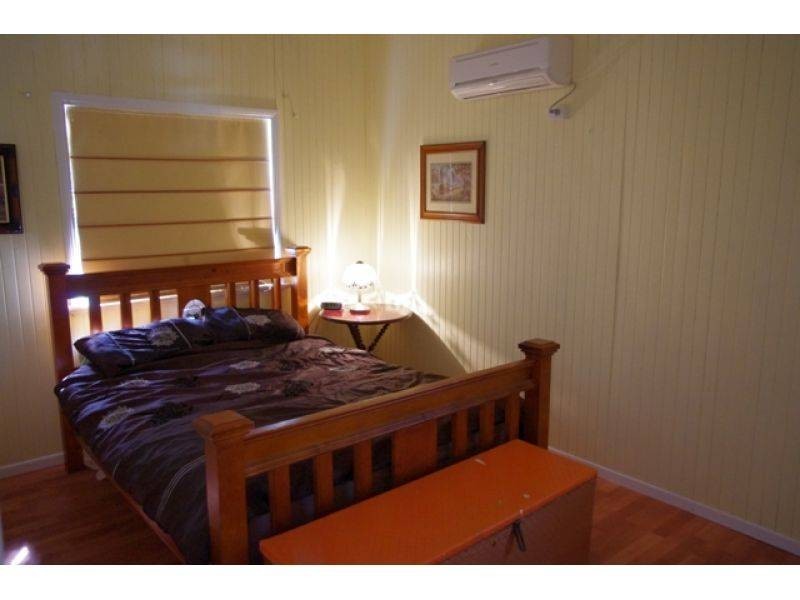 98 Ahern Road, Tansey QLD 4601