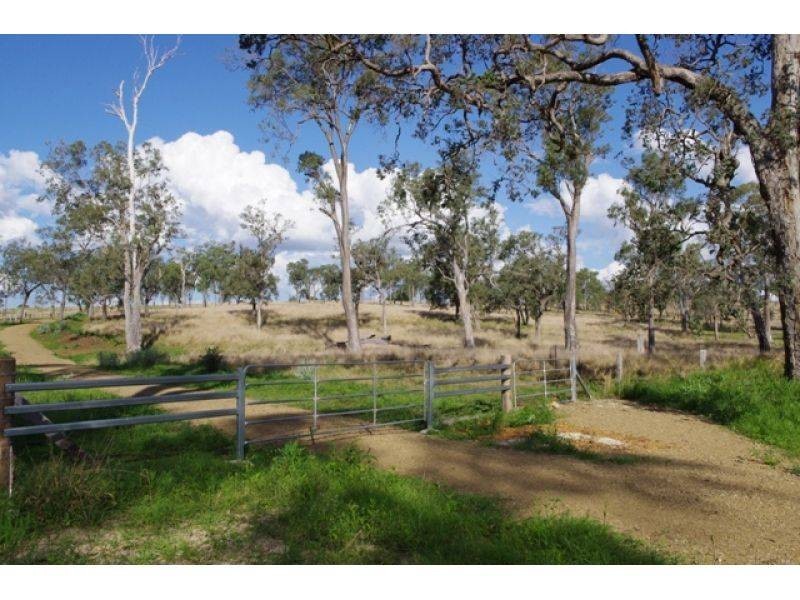 98 Ahern Road, Tansey QLD 4601