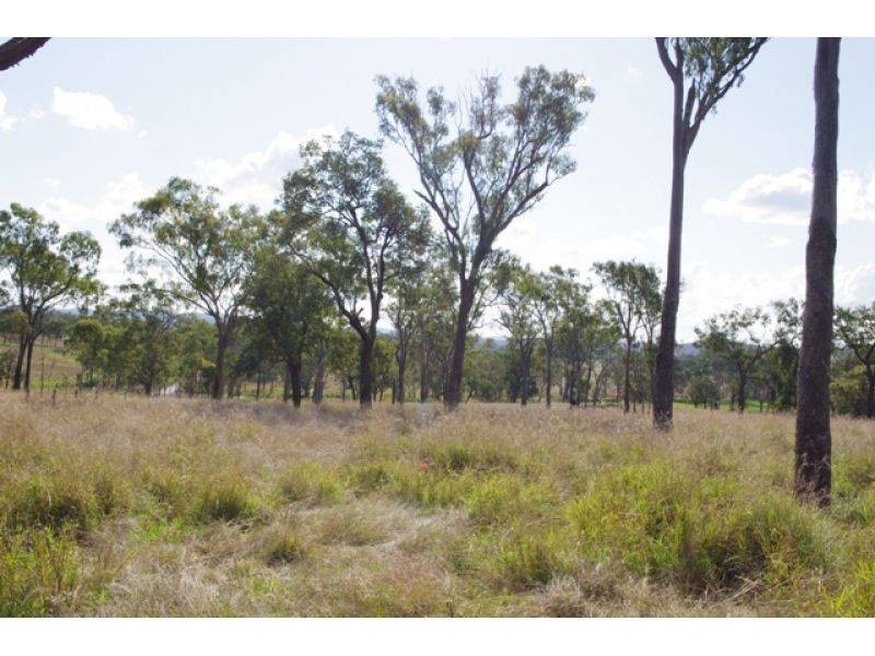 98 Ahern Road, Tansey QLD 4601