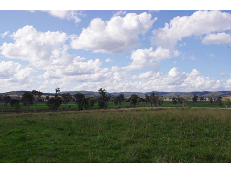 98 Ahern Road, Tansey QLD 4601