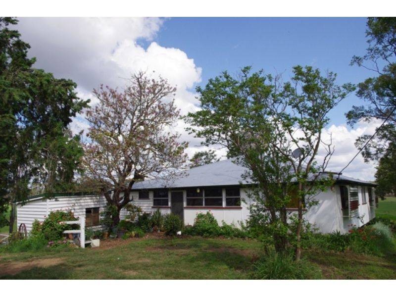 76 Ahern Road, Tansey QLD 4601