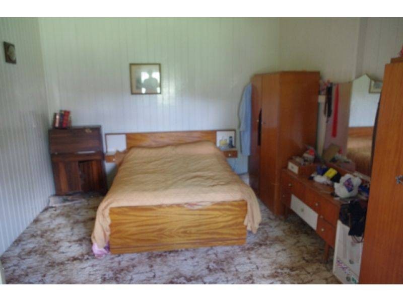 76 Ahern Road, Tansey QLD 4601