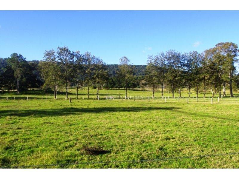 769 Neusavale Road, Neusa Vale QLD 4570