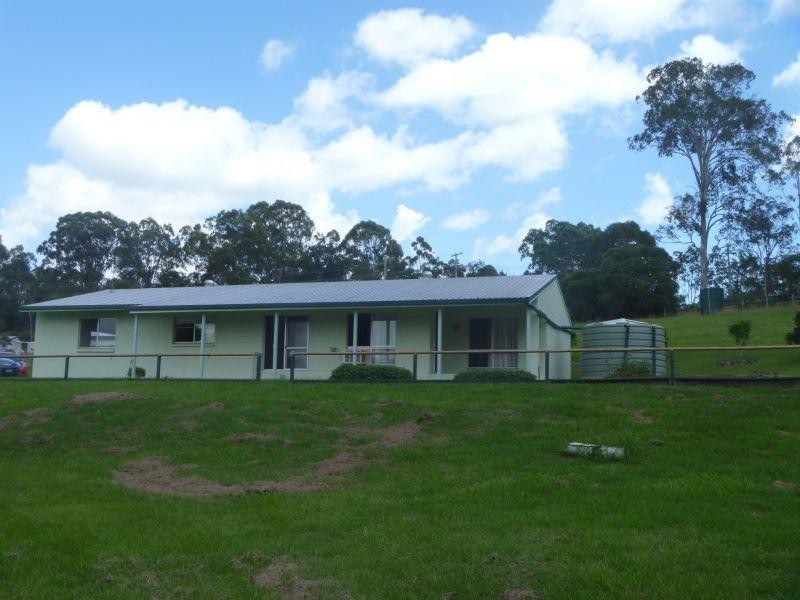 5 Samantha Drive, Southside QLD 4570